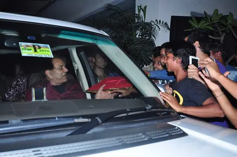 Dharmendra Celebrates Birthday with Fans