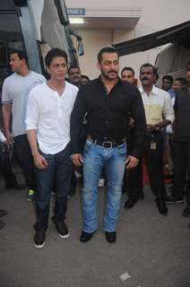 Salman Khan and Shah Rukh Khan Shoots for BB9 Promo