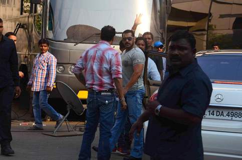 Salman Khan Shoots for Bigg Boss Nau 9 Promo