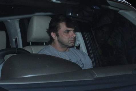 Sohail Khan Snapped at Salman's Residence (Galaxy Apartments)