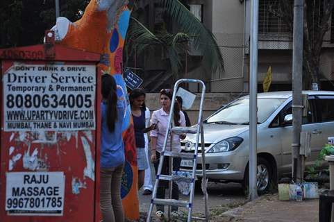 Twinkle Khanna Paints Trees in Juhu for a Cause