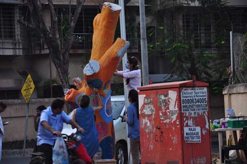 Twinkle Khanna Paints Trees in Juhu for a Cause