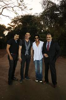 Shah Rukh Khan on C.I.D for Promotions of Dilwale