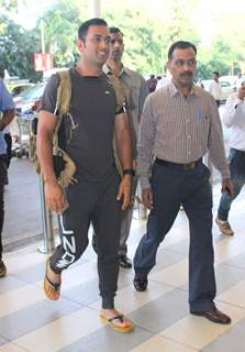 Mahendra Singh Dhoni Snapped at Airport