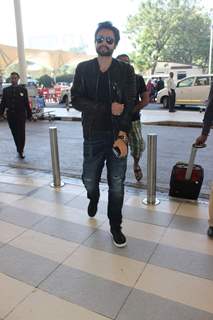 Jackky Bhagnani Snapped at Airport