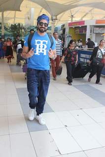 Ayusshman Khurrana Snapped at Airport