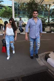 Malaika Arora and Arbaaz Khan Snapped at Airport