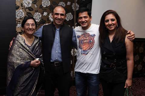 Vinod Singh and Munisha Khatwani at Bikramjeet Kanwarpal Mother's Birthday