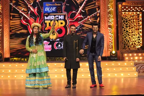Manish Paul, Sunil Grover and Ranveer Singh Performs at Mirchi Top 20 Show