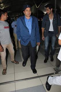 Dharmendra Snapped at Airport