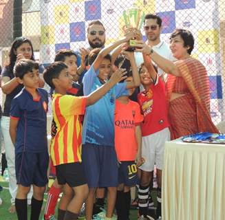 Dino Morea as Chief Guest at Pize Dristribution of The Versova Fest 2016