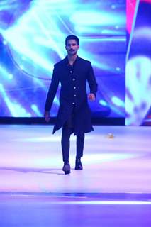 Shahid Kapoor Walks for Volkswagen Car Launch