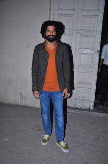 Farhan Akhtar Snapped in his New Look