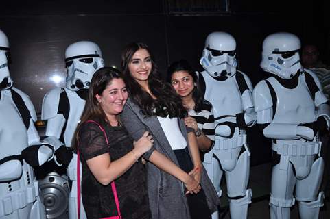 Sonam Kapoor Promotes 'Star Wars'