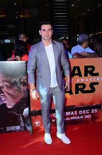 Girish Kumar at Premiere of 'Star Wars: The Force Awakens'