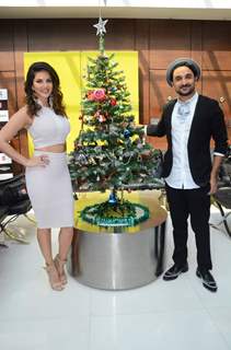 Sunny Leone Celebrates Christmas With 'Mastizaade Co Star' Vir Das