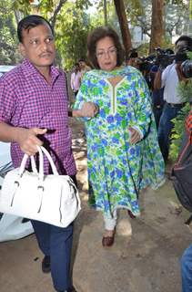 Celebs snapped at Sadhana Shivdasani's residence