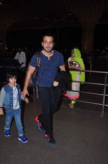 Emraan Hashmi Snapped at Airport