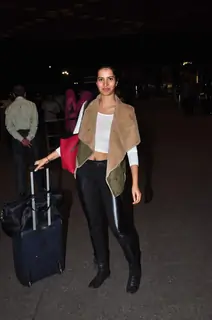 Celebs Snapped at Airport