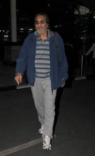 Vinod Khanna Snapped at Airport