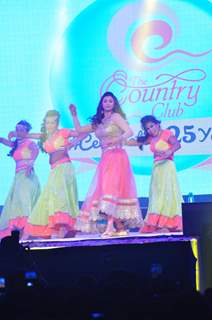 Daisy Shah Performs at Country Club