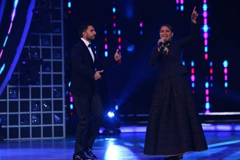 Ranveer Singh and Sonakshi Sinha at Guild Awards 2015