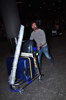 Nikhil Dwivedi Snapped at Airport