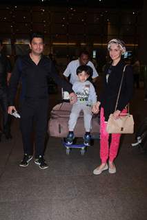 Divya Khosla Kumar and Bhushan Kumar Snapped at Airport