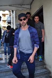 Hrithik Roshan Snapped With Kids at PVR Juhu