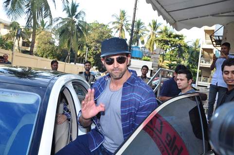 Hrithik Roshan Snapped With Kids