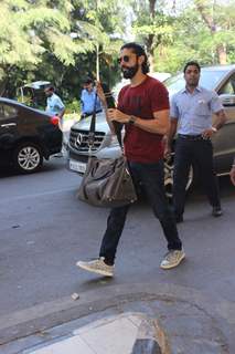 Farhan Akhtar Snapped at Airport