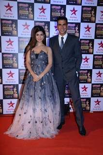 Akshay Kumar with Nimrat Kaur at the 22nd Annual Star Screen Awards