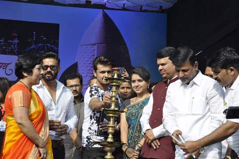 Sonu Niigam at Versova Fest