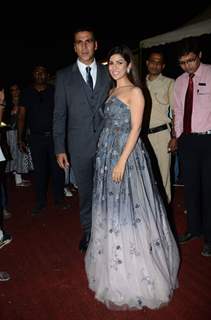 Akshay Kumar and Nimrat Kaur at the 22nd Annual Star Screen Awards