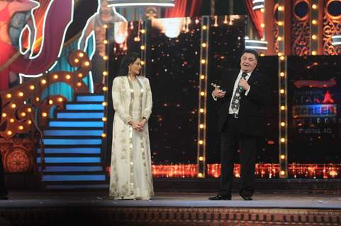 Deepika Padukone giving his speech after receiving his Award at the 22nd Annual Star Screen Awards