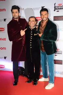 Manish Paul and Ranveer Singh at Filmfare Awards - Red Carpet