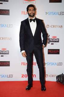 Akshay Oberoi at Filmfare Awards - Red Carpet
