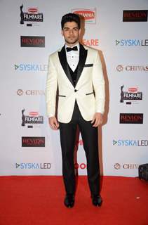 Sooraj Pancholi at Filmfare Awards - Red Carpet