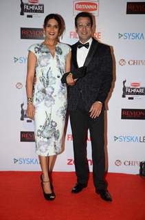 Ronit Roy and Neelam Singh at Filmfare Awards - Red Carpet