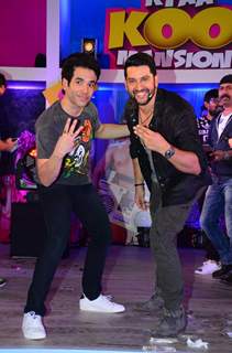 Tusshar Kapoor and Aftab Shivdasani Pose for Media at Promotions of Kyaa Kool Hai Hum 3