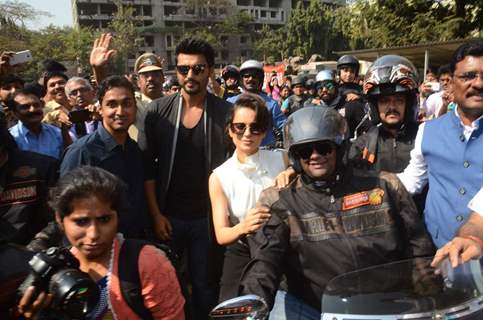 Kangana Ranaut  and Arjun Kapoor at Thane R.T.O Event