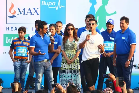 Akshay Kumar and Nimrat Kaur Encourages 'Walk for Health' at Max Bupa Event