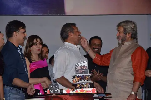 Mahesh Manjrekar, Nana Patekar and Sunil Barve at Success Bash of 'Natsamrat'