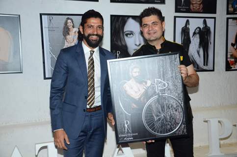 Farhan Akhtar Holds His Picture Frame at Dabboo Ratnani's Calendar Launch