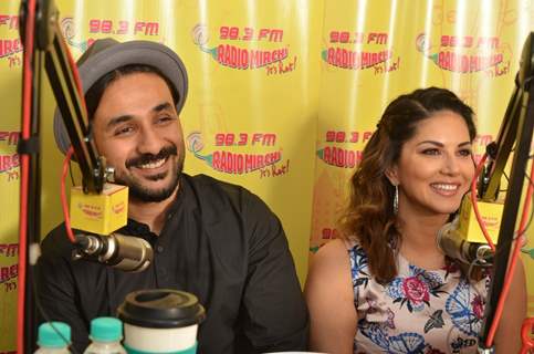 Vir Das and Sunny Leone Goes Live on Radio Mirchi for Promotions of Mastizaade