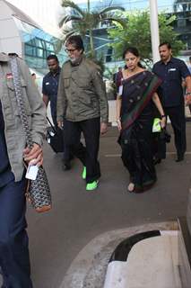 Amitabh Bachchan Snapped at Airport