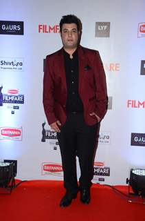 Varun Sharma at Filmfare Awards 2016