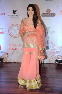 Gauahar Khan at Vikram Phadnis' 25th Anniversary Celebration