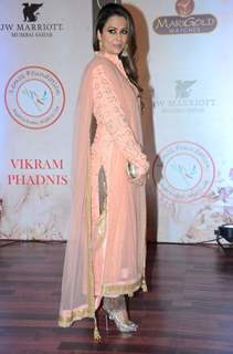 Amrita Arora at Vikram Phadnis' 25th Anniversary Celebration