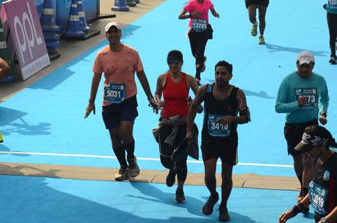 Celebs at Mumbai Marathon